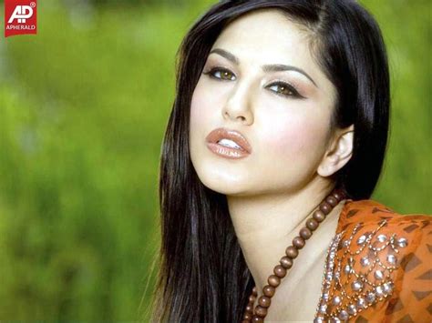 sunny leone hot wallpapers