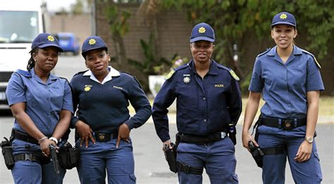 Rookie Female Cops Corner A Heavily Armed Gang Of Robbers