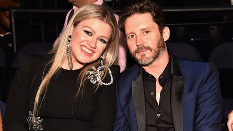Kelly Clarkson Gets Very Candid About How Often She Has