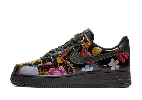 nike floral collection wmns  star release info sneakernewscom