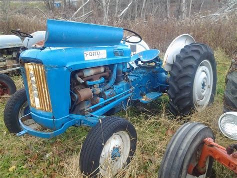 ford  tractor  machinery pete