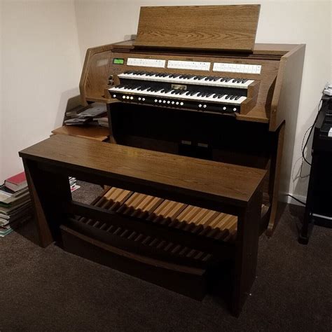 viscount vivace   manual  pedal board church organ excellent condition  thetford