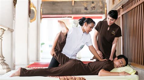 Thai Massage Bangkok 2 Living Nomads Travel Tips