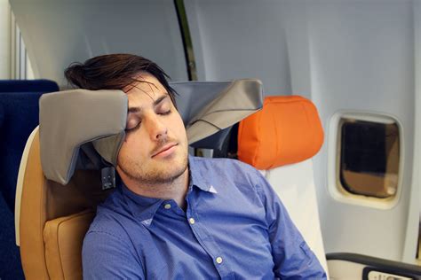 clever headrest    flying  bearable wired