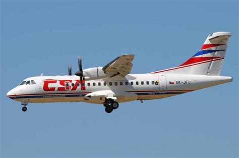 pilotul unei curse czech airlines  murit  timpul zborului