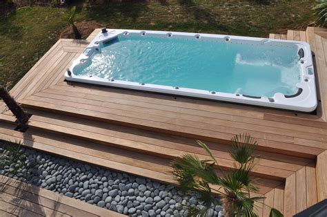 le concept du spa de nage backyard spa swim spa landscaping