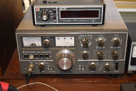 online only auction vintage ham radio equipment starts on