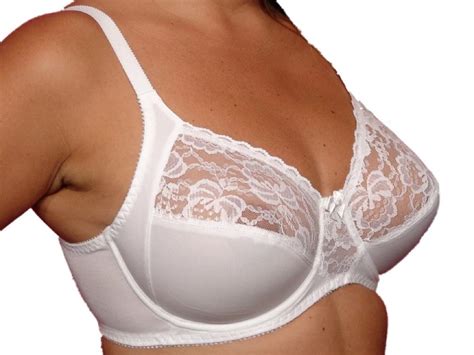 berdita lingerie [uk size 34gg ] white b classic underwired lace bra