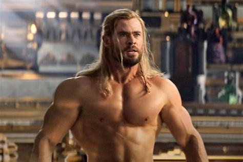 chris hemsworth   wife thought  thor muscles