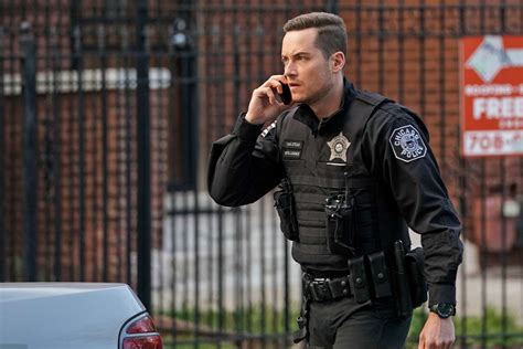 jesse lee soffer reportedly returning  chicago pd  direct