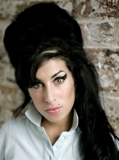 amy winehouse beehive hairstyle  hairstyle