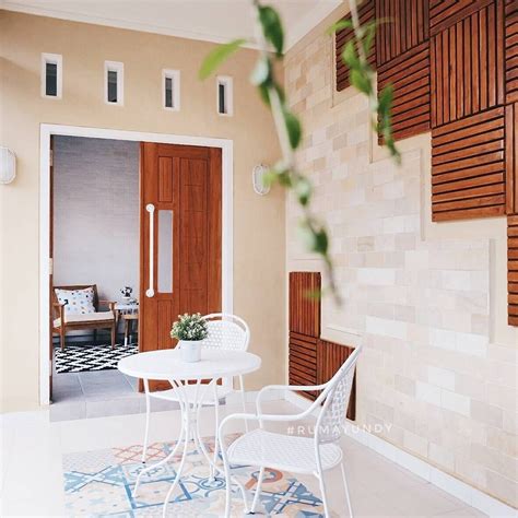 teras rumah minimalis dengan ornamen dan motif keramik teras rumah yang cantik teras rumah