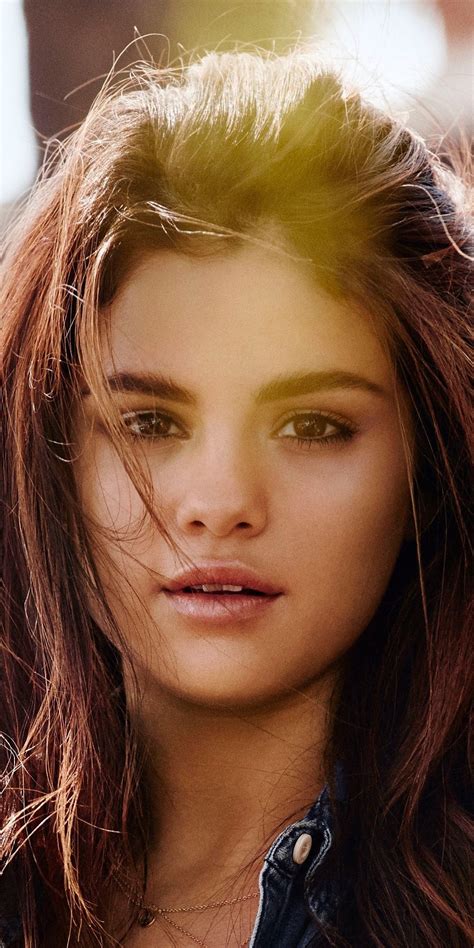 Selena Gomez Brunette And Beautiful Singer 1080x2160 Wallpaper
