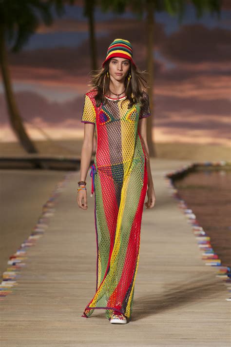 tommy hilfiger spring  runway show caribbean themed clothing