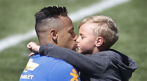 neymar family life revealed     brazil stars family tree