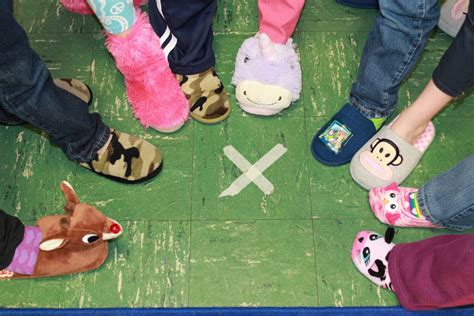 ms battes kinderland funny feet day  friday