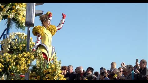 carnaval de nice bataille de fleurs du  fevrier  youtube