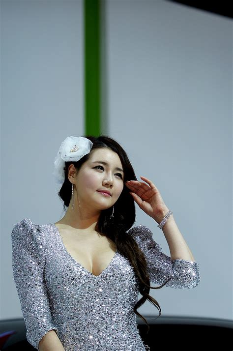 Han Ga Eun Seoul Motor Show 2011 Tiếp The Most Beautiful Girl In The