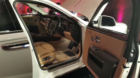 rolls royce ghost series  india launch driver entry