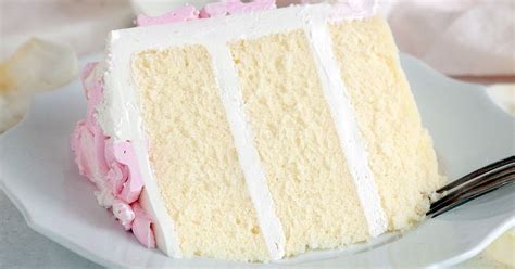 moist vanilla cake easy buttercream video tutorial sugar geek show