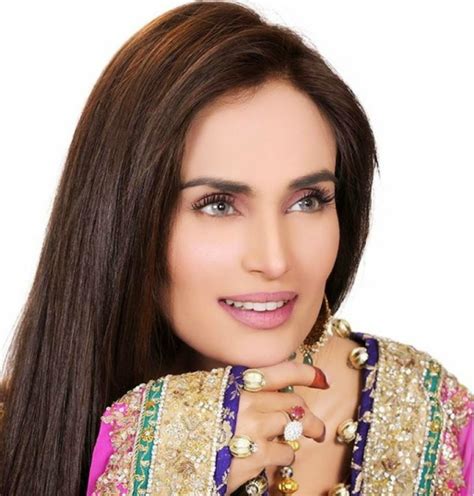 Beautiful Mehreen Syed Hd Wallpaper All 4u Stars Wallpaper