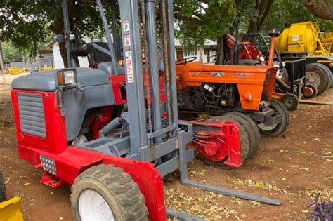 moffet forklifts machinery  sale  south africa  truck trailer