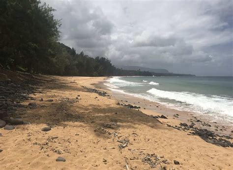 secret beach kauai