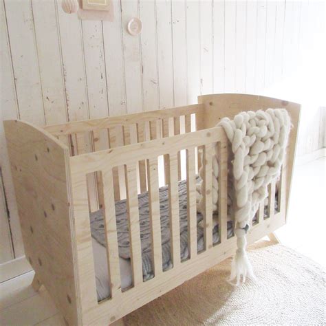 ledikant underlayment houten babybed babykamerstyling naturalkidsroom ledikant babybed