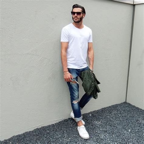 ways  wear  basic white  shirt   fashion blogger