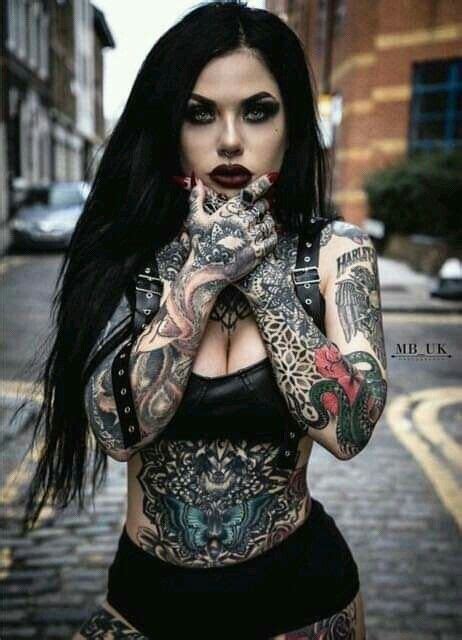 Pin By Radek On Tatuagens Tattood Girls Goth Beauty Girl Tattoos