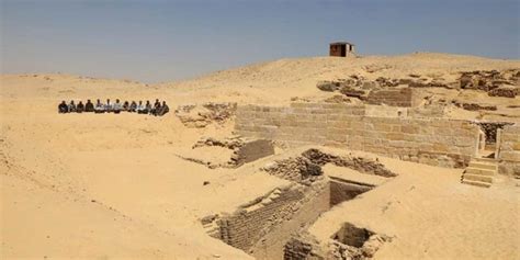 incredible 4 500 year old cemetery discovered near egypt s