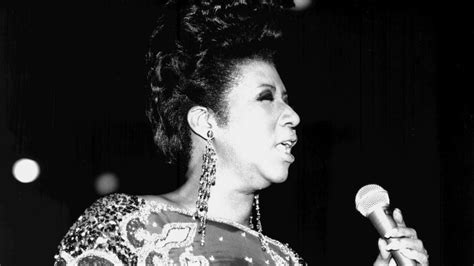 aretha franklin queen of soul has died at 76 teen vogue