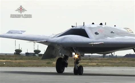 la russia entra gia nella sesta generazione  caccia il drone stealth sukhoi   pronto