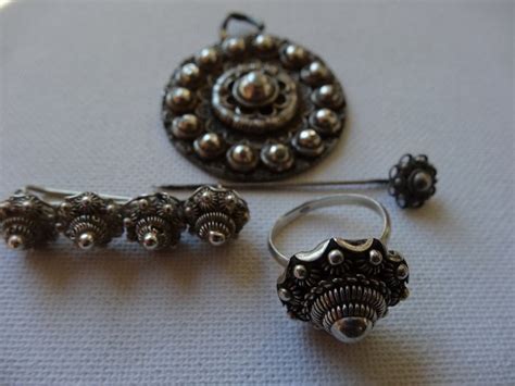 antiek zilveren zeeuwse sieraden catawiki
