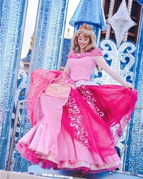 pin by eve on disney characters in 2020 disney princess cosplay