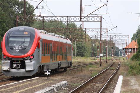pkp plk rozpoczynaja prace na linii ze zbaszynka  czerwienska kurier kolejowy