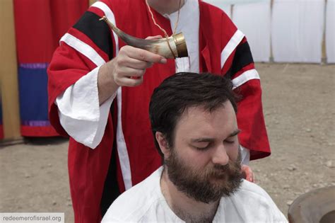 redeemer  israel  laver   washing  anointing  priests