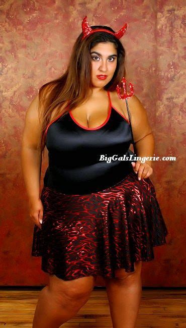 Pin On Plus Size Hot Models