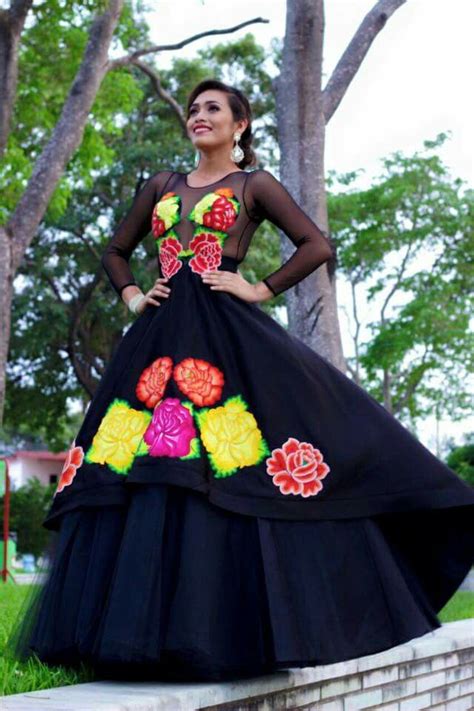 Fiesta Elegancia Bordados Oaxacaméxico Vestidos De Tehuana