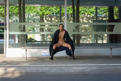 bus stop nude in public photos at voyeurweb
