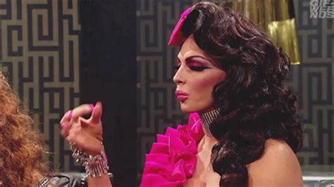 alyssa edwards find and share on giphy
