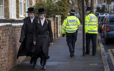 hundreds  uk jews break virus rules  lag bomer celebration  times  israel