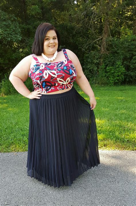 thestylesupreme plus size ootd eloquii crop top and maxi