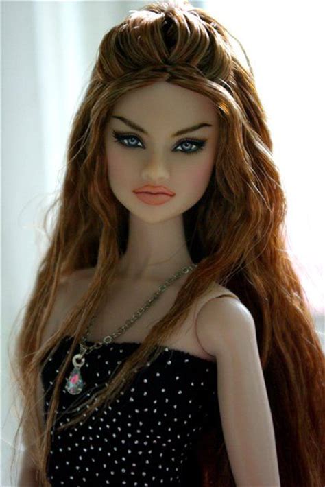 Pretty Barbie Doll With Auburn Long Hair Dolls Mally Pinterest