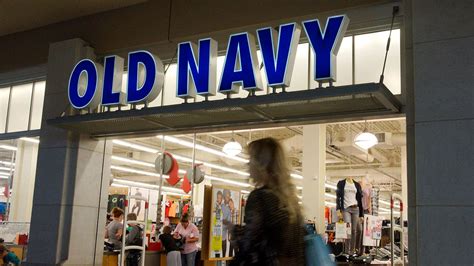 navy customer orders clothes   pounds  security tags