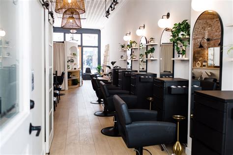 hairstylists hair color specialist salon blondie hair lounge
