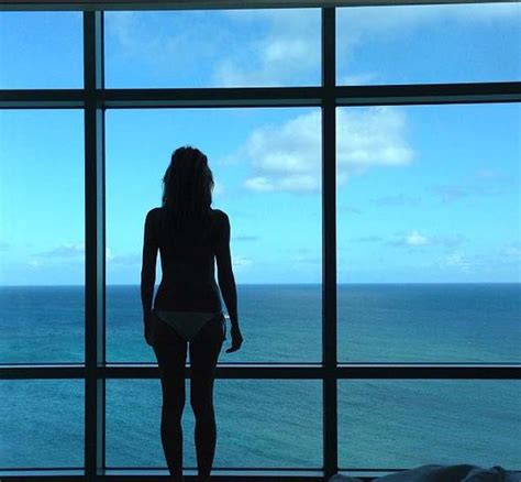 Heidi Klum Flashes Butt In Sexy Bikini On Instagram [photos]