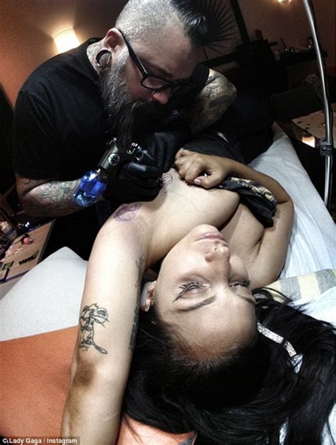 welcome to angel ojukwu s blog lady gaga shares gets her 17th tattoo under her armpit