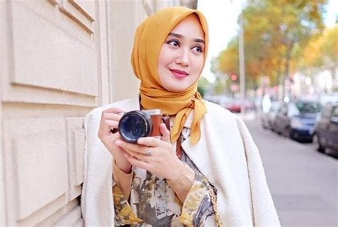 Tips Memakai Hijab Modern Dari Dian Pelangi Yang Simpel