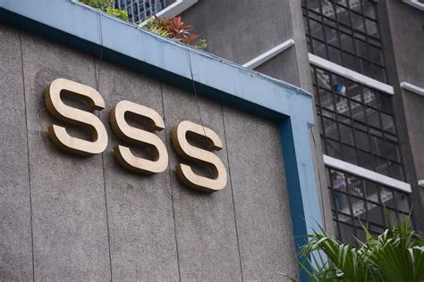 sss urged  suspend officials involved  stock trading controversy